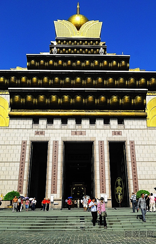 12035988_3.jpg