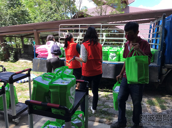 社團法人高雄市十方如願慈善會今（28）日，派遣專車專人送往高雄市那瑪夏民權國小.png